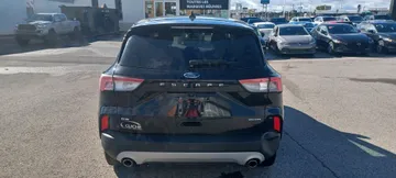 2022 Ford Escape - image 6