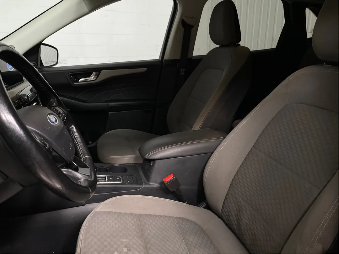 2021 Ford Escape — photo 3