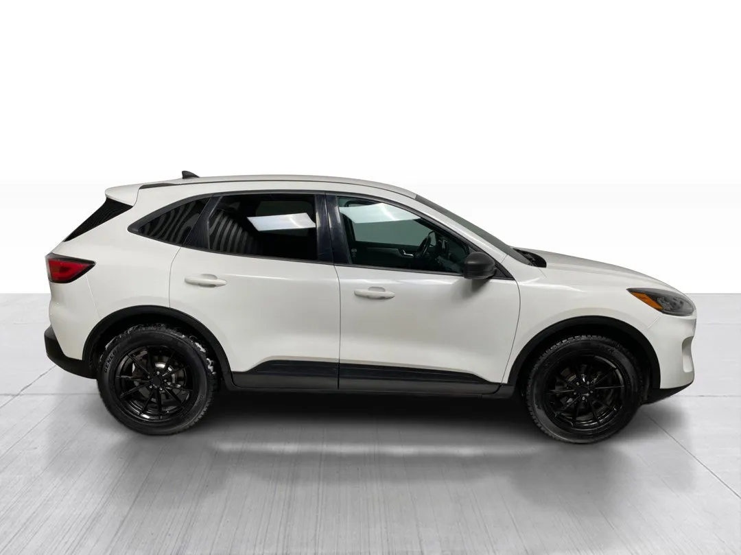 2021 Ford Escape — photo 2