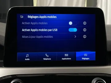 2020 Ford Escape - image 7