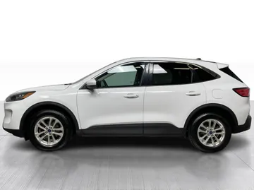 2020 Ford Escape - image 10