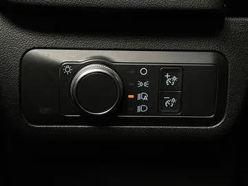 2020 Ford Escape - image 16