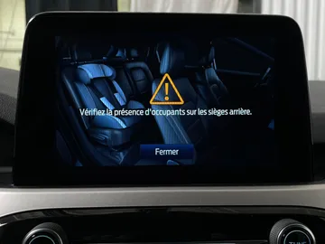 2020 Ford Escape - image 28