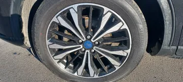 2022 Ford Escape - image 8