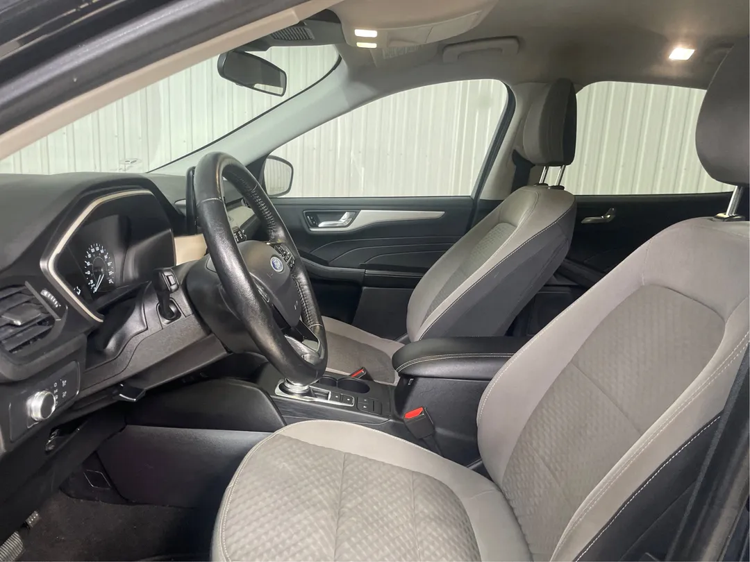 2021 Ford Escape — photo 3
