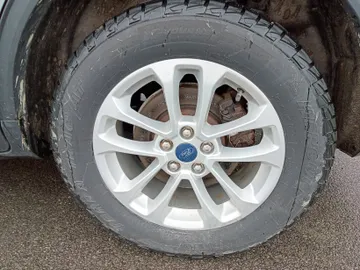 2021 Ford Escape - image 7