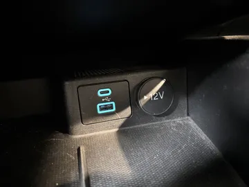 2022 Ford Escape - image 26