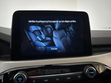2022 Ford Escape - image 25