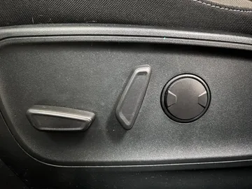 2022 Ford Escape - image 18