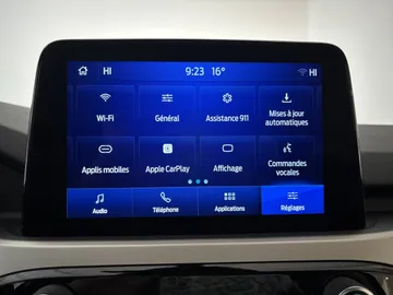 2022 Ford Escape - image 7