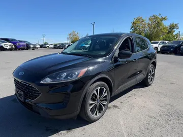 2022 Ford Escape - image 3