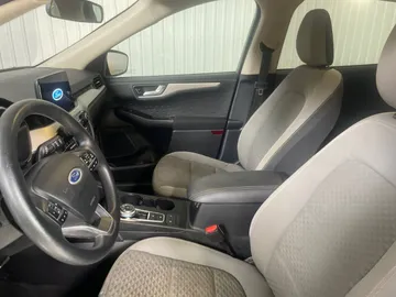 2020 Ford Escape - image 3