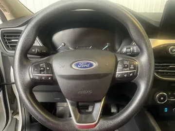 2020 Ford Escape - image 16