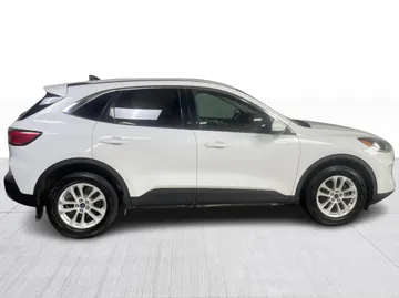 2020 Ford Escape - image 2