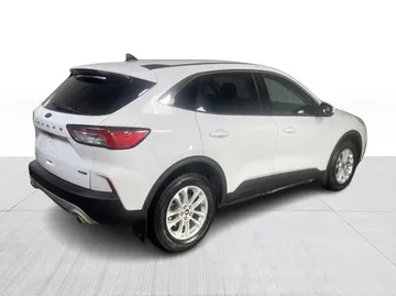 2020 Ford Escape - image 13