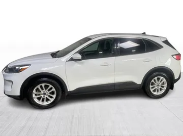 2020 Ford Escape - image 9