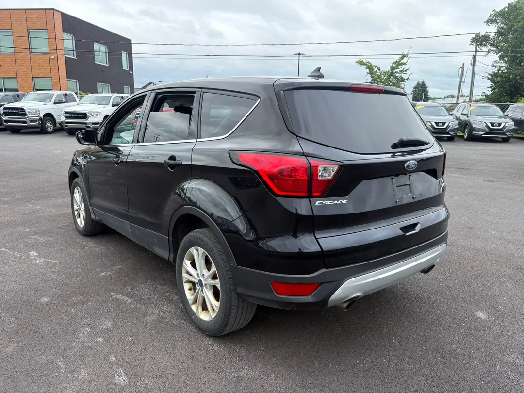 2019 Ford Escape — photo 6