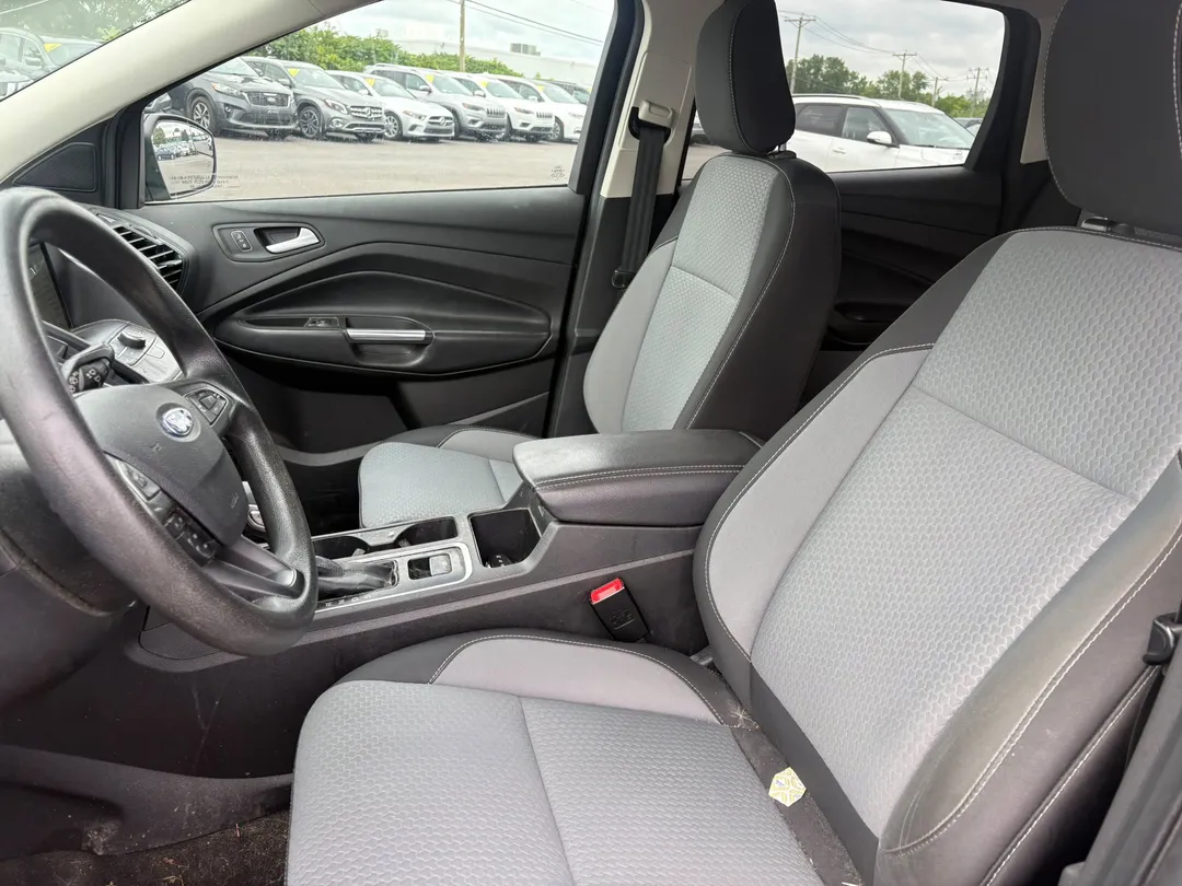 2019 Ford Escape — photo 8