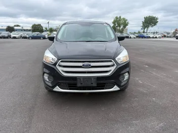 2019 Ford Escape - image 2