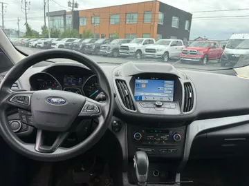 2019 Ford Escape - image 11