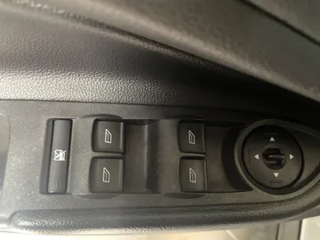 2018 Ford Escape - image 21