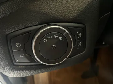 2018 Ford Escape - image 17