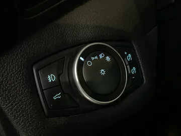 2018 Ford Escape - image 17