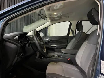 2018 Ford Escape - image 3
