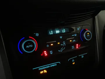 2018 Ford Escape - image 20