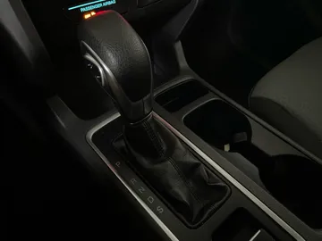 2018 Ford Escape - image 24