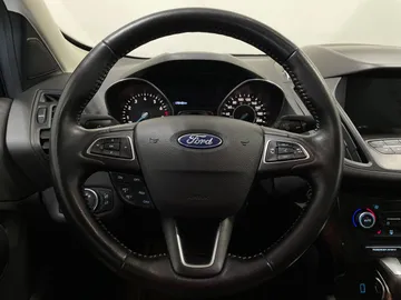2019 Ford Escape - image 23