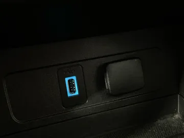 2019 Ford Escape - image 25