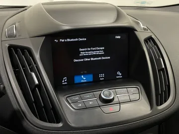 2019 Ford Escape - image 24