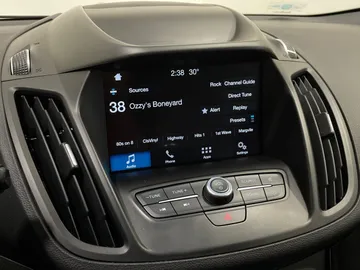2019 Ford Escape - image 27