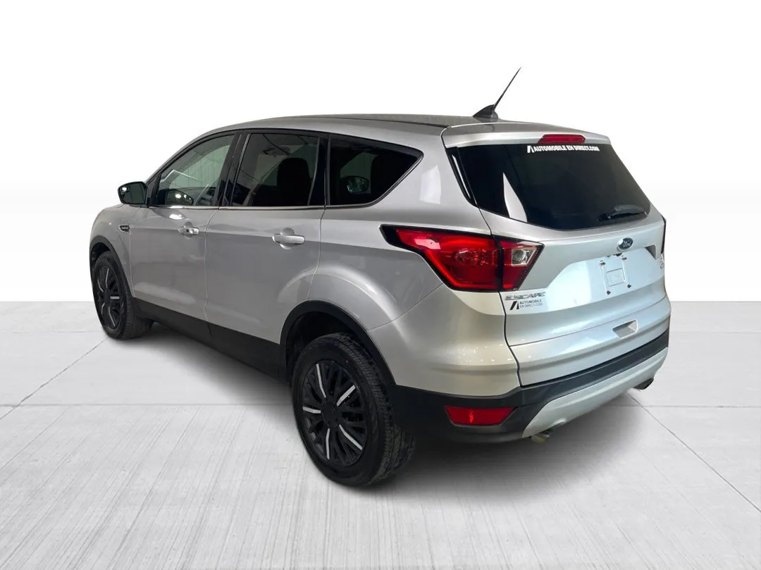 2019 Ford Escape — photo 8