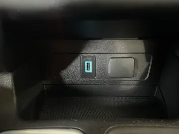 2019 Ford Escape - image 23