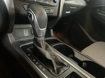 2019 Ford Escape - image 24
