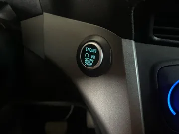 2019 Ford Escape - image 20