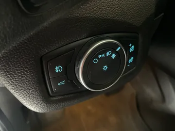 2019 Ford Escape - image 16