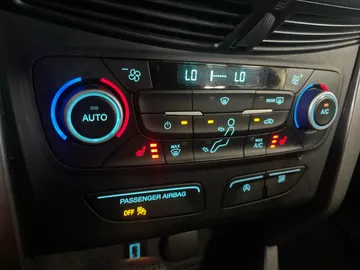 2019 Ford Escape - image 19