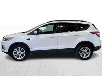 2018 Ford Escape - image 9