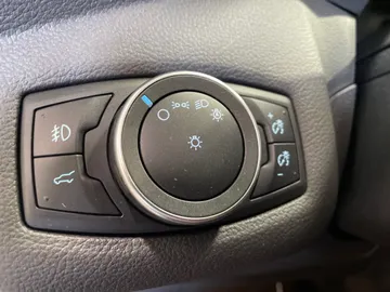 2018 Ford Escape - image 25