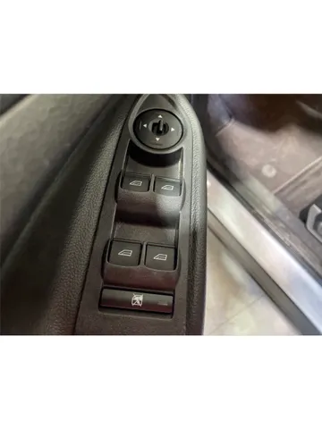 2018 Ford Escape - image 20