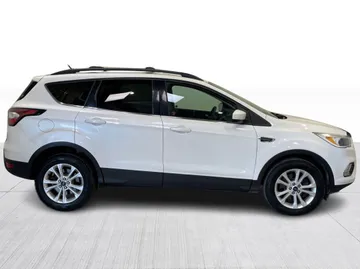 2018 Ford Escape - image 2