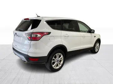 2017 Ford Escape - image 13