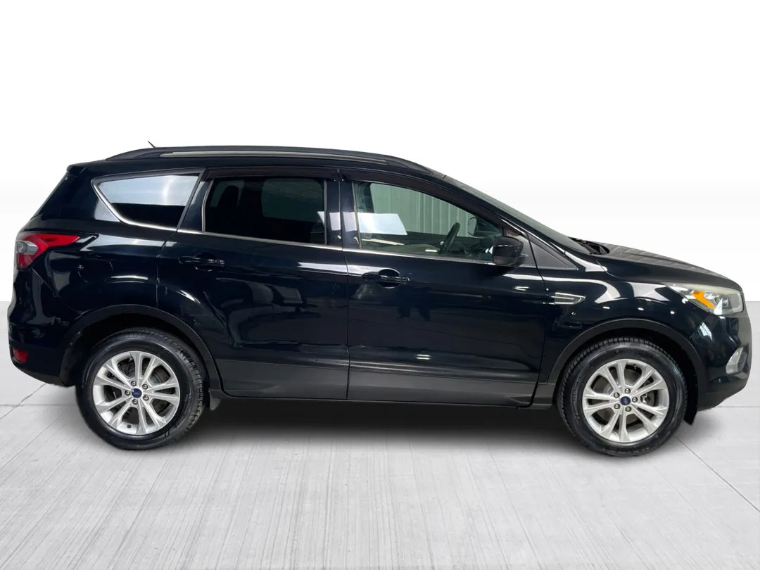 2017 Ford Escape — photo 2
