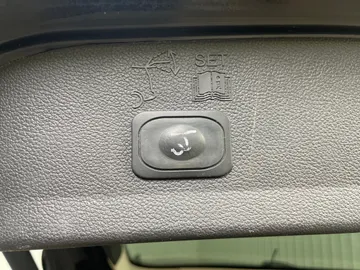 2017 Ford Escape - image 19