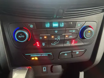 2017 Ford Escape - image 21