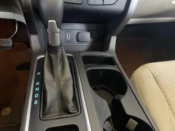 2017 Ford Escape - image 25