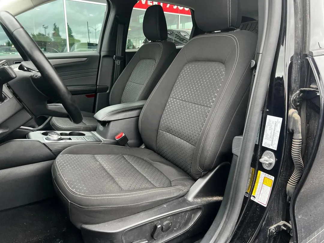 2023 Ford Escape — photo 7